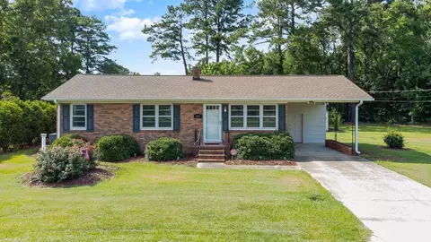 101 N Davis St, Micro, NC 27555 photo 1
