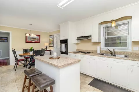 101 N Davis St, Micro, NC 27555 photo 9