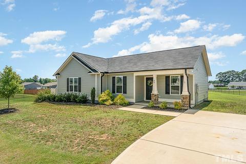 40 Marshfield Dr, Benson, NC 27504 photo 2
