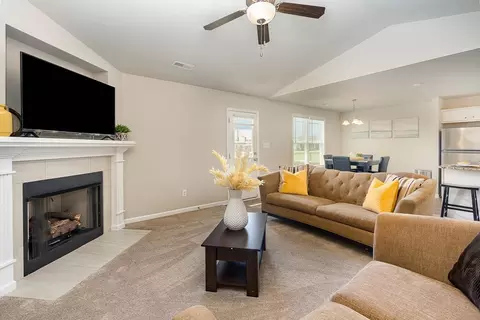 40 Marshfield Dr, Benson, NC 27504 photo 8