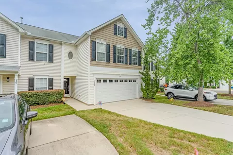 5223 Dilbagh Dr, Durham, NC 27703 photo 2