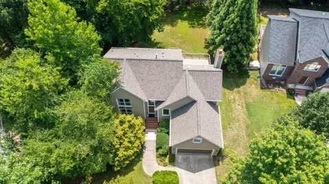 112 Windhover Dr, Chapel Hill, NC 27514 photo 39