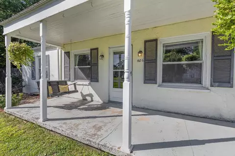406 E 1st St, Princeton, NC 27569 photo 4