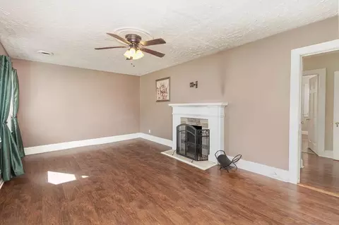 406 E 1st St, Princeton, NC 27569 photo 8