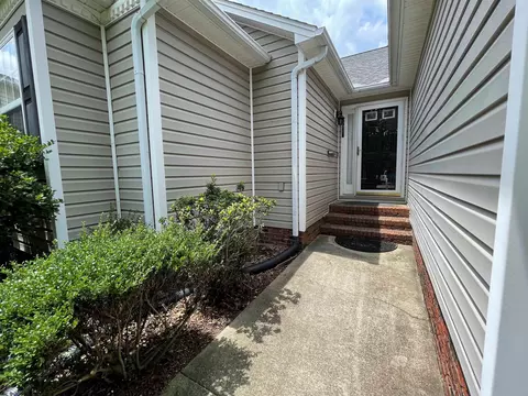 4203 Somma Ct, High Point, NC 27265 photo 2