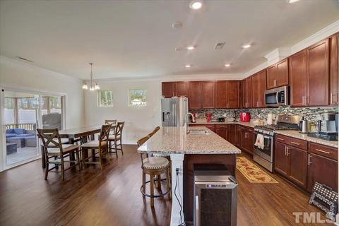 225 Highview Dr, Benson, NC 27504 photo 4