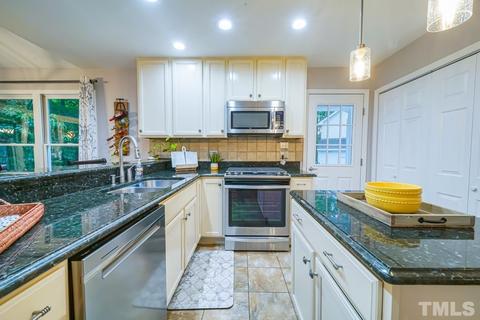 212 Cape Cod Dr, Cary, NC 27511 photo 12