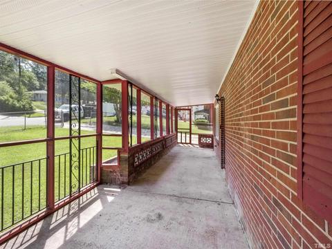 1802 Pritchard Pl, Durham, NC 27707 photo 5