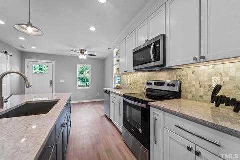 917 S 13th St, Erwin, NC 28339 photo 11