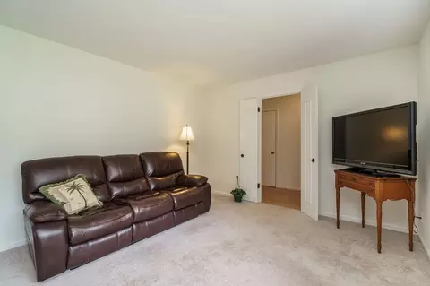5018 Long Leaf Dr, Durham, NC 27712 photo 8