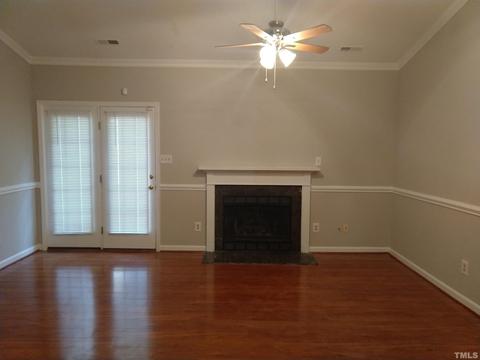 73 Stone Hill Ct, Durham, NC 27704 photo 3