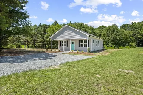 223 Shadowood Dr, Benson, NC 27504 photo 4