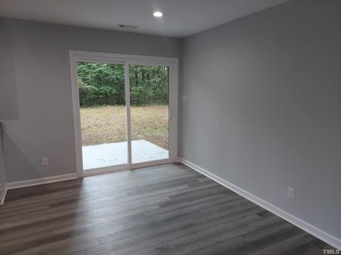 318 Ash St, Smithfield, NC 27577 photo 4