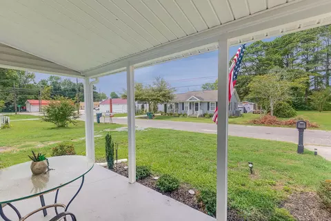 105 4th St, Erwin, NC 28339 photo 5
