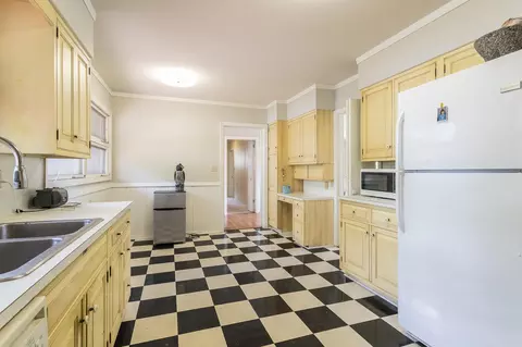 1207 S First St, Smithfield, NC 27577 photo 4