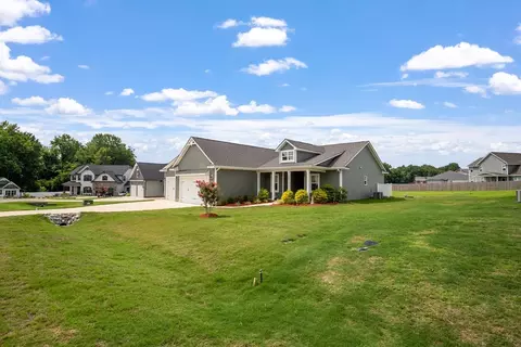 112 Shallow Falls Ln, Benson, NC 27504 photo 2