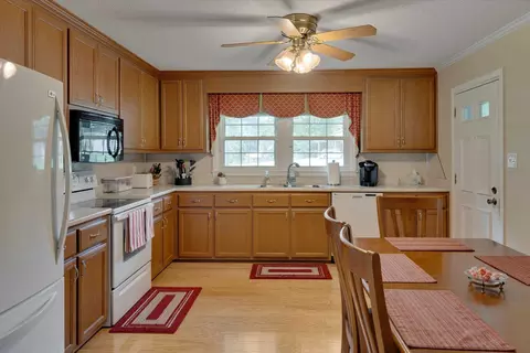 202 Debra Dr, Durham, NC 27704 photo 10