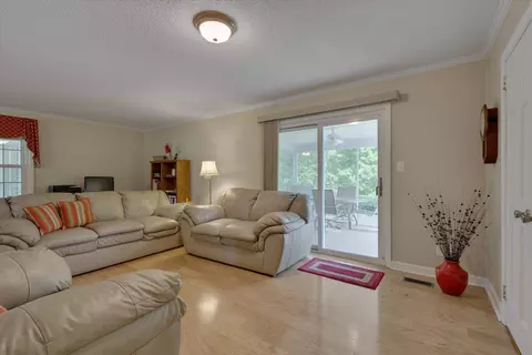 202 Debra Dr, Durham, NC 27704 photo 8