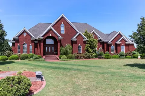 360 Willowcroft Ct, Dunn, NC 28334 photo 1