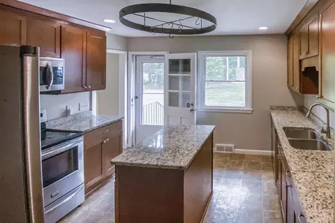 424 Valley Dr, Durham, NC 27704 photo 5