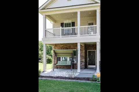1011 Poplar St, Durham, NC 27703 photo 2