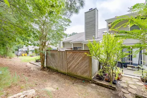 105 Forest Oaks Dr, Durham, NC 27705 photo 3