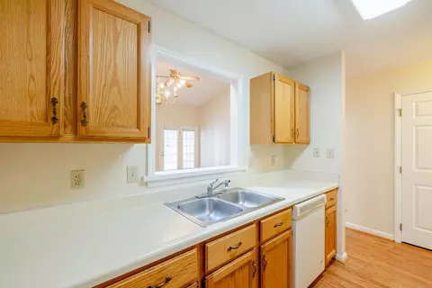 105 Forest Oaks Dr, Durham, NC 27705 photo 10