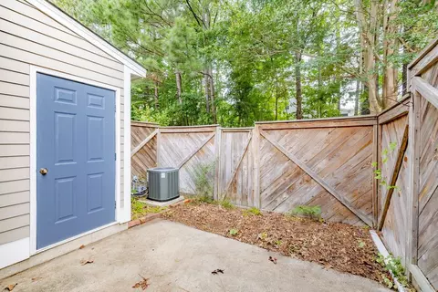 105 Forest Oaks Dr, Durham, NC 27705 photo 17