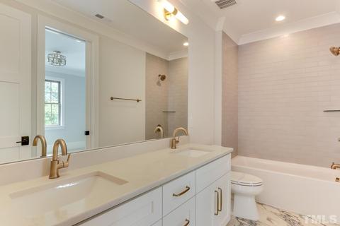 2004 Pine Dr, Raleigh, NC 27609 photo 24