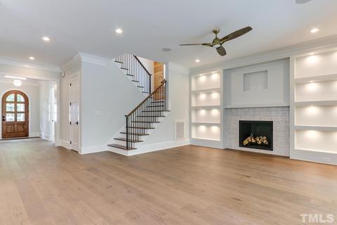 2004 Pine Dr, Raleigh, NC 27609 photo 9