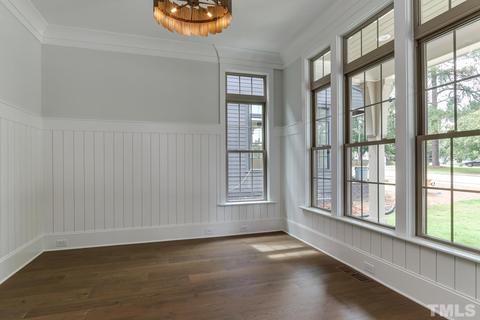 2004 Pine Dr, Raleigh, NC 27609 photo 3