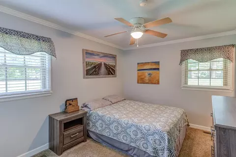 1923 Medallion Dr, Durham, NC 27704 photo 17