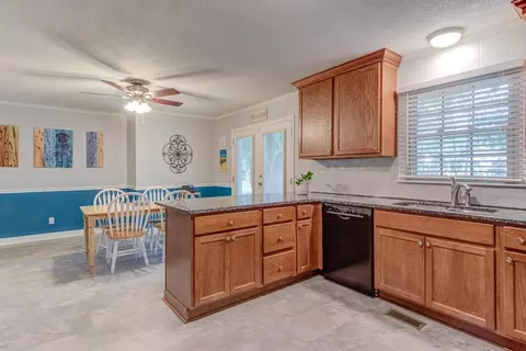 1923 Medallion Dr, Durham, NC 27704 photo 11