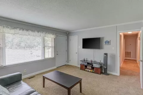 1923 Medallion Dr, Durham, NC 27704 photo 5