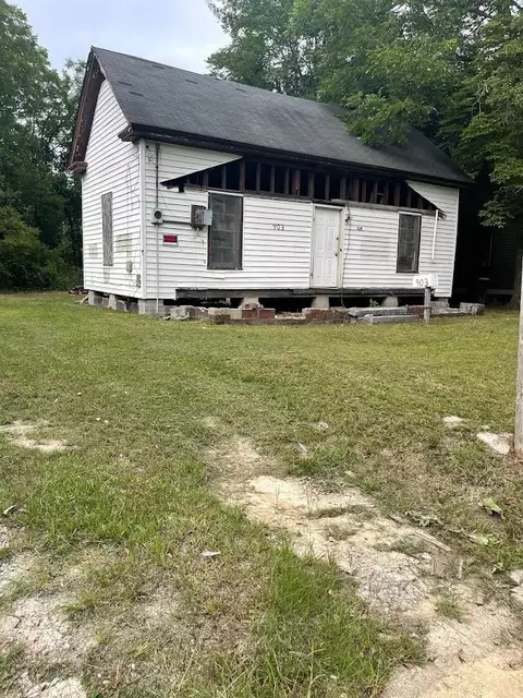 903 Viola St, Wilson, NC 27893 photo 1