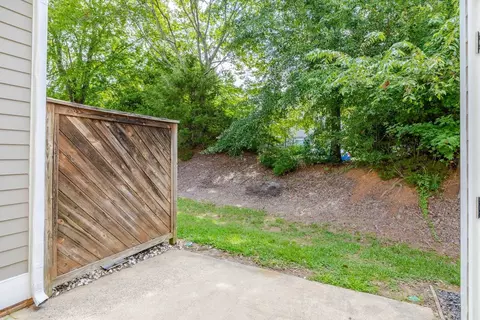 80 Forest Oaks Dr, Durham, NC 27705 photo 6