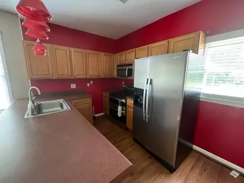 509 W E St, Erwin, NC 28339 photo 5