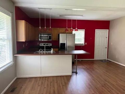 509 W E St, Erwin, NC 28339 photo 3