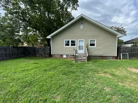 509 W E St, Erwin, NC 28339 photo 13