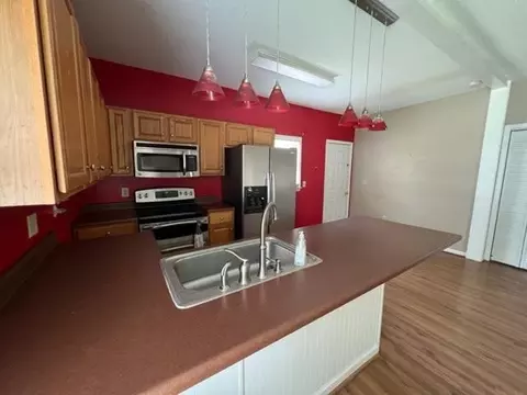 509 W E St, Erwin, NC 28339 photo 4