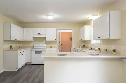 210 S Maple Ave, Kenly, NC 27542 photo 11