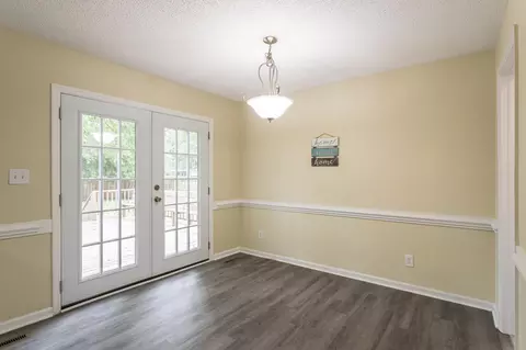 210 S Maple Ave, Kenly, NC 27542 photo 16