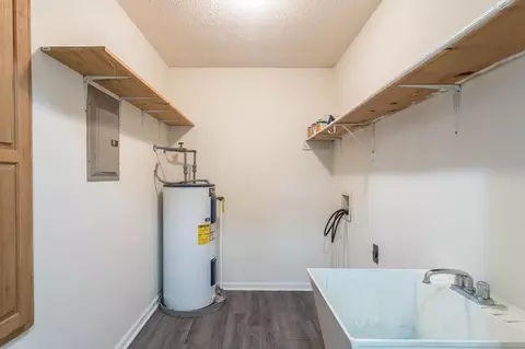 210 S Maple Ave, Kenly, NC 27542 photo 18