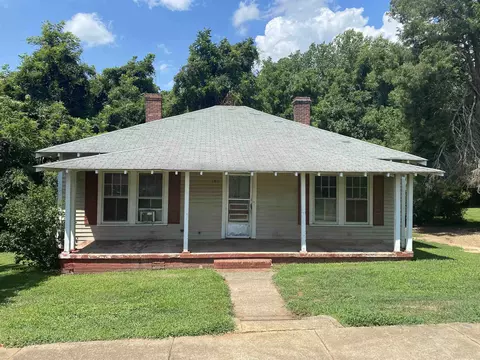 146 Maple St, Roxboro, NC 27573 photo 1