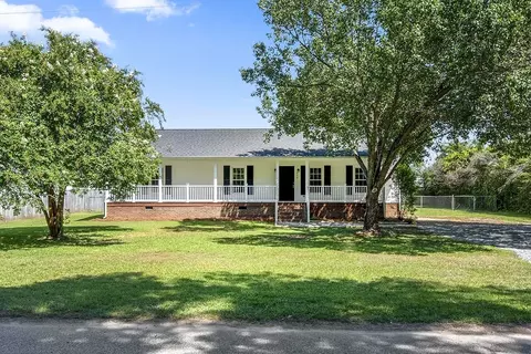 614 Mckay St, Erwin, NC 28339 photo 1