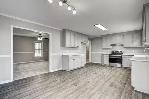 614 Mckay St, Erwin, NC 28339 photo 12