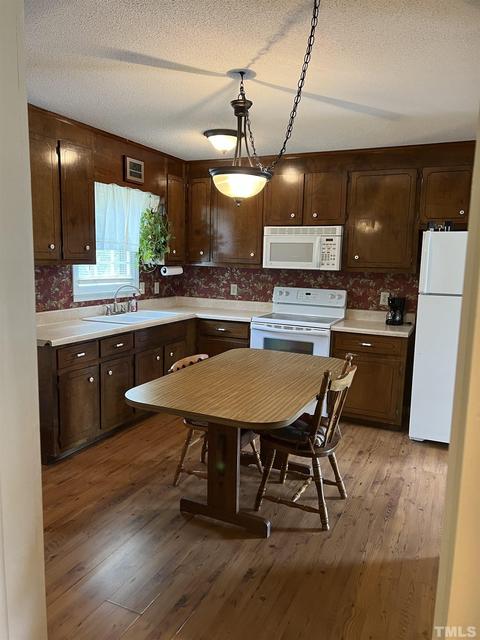405 W C St, Erwin, NC 28339 photo 5