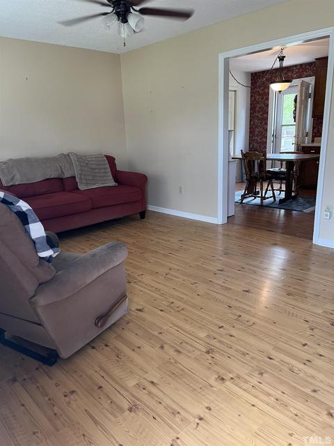 405 W C St, Erwin, NC 28339 photo 4