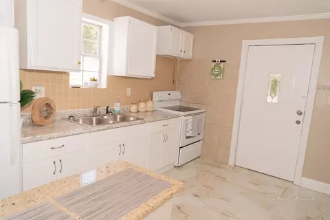 1024 Juniper St, Durham, NC 27701 photo 11
