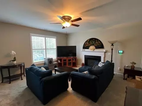 8 Crescent Hill Ct, Durham, NC 27704 photo 9